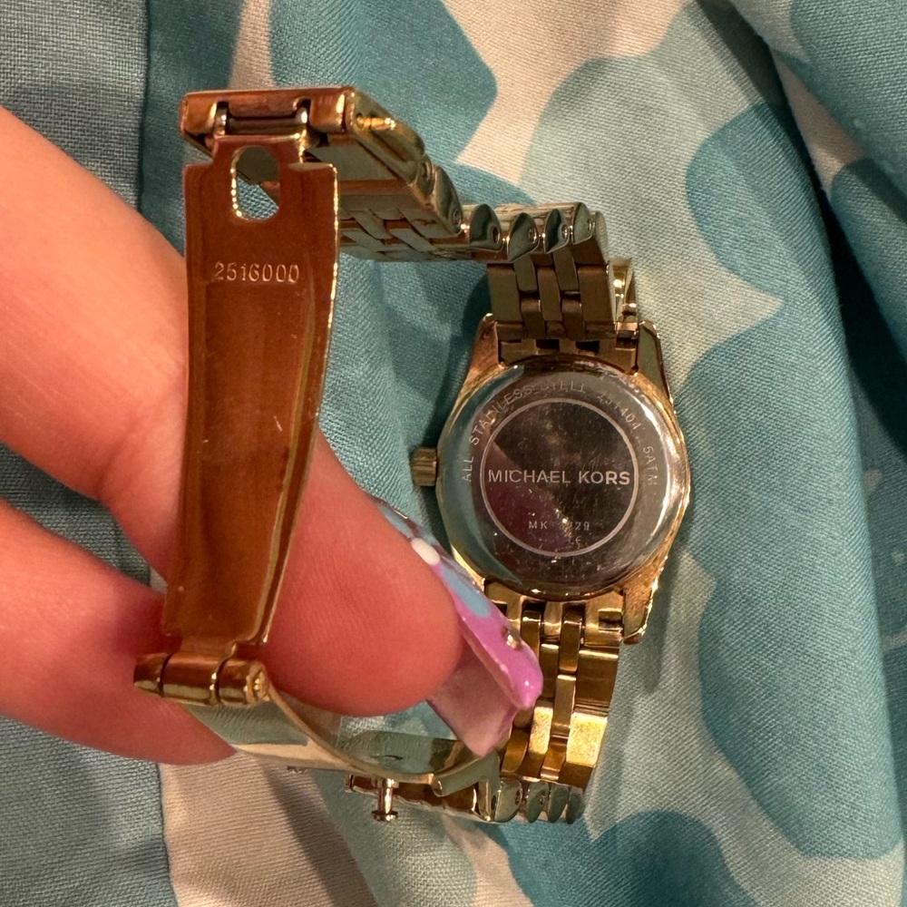 gold michael kors watch - Picture 2 of 2